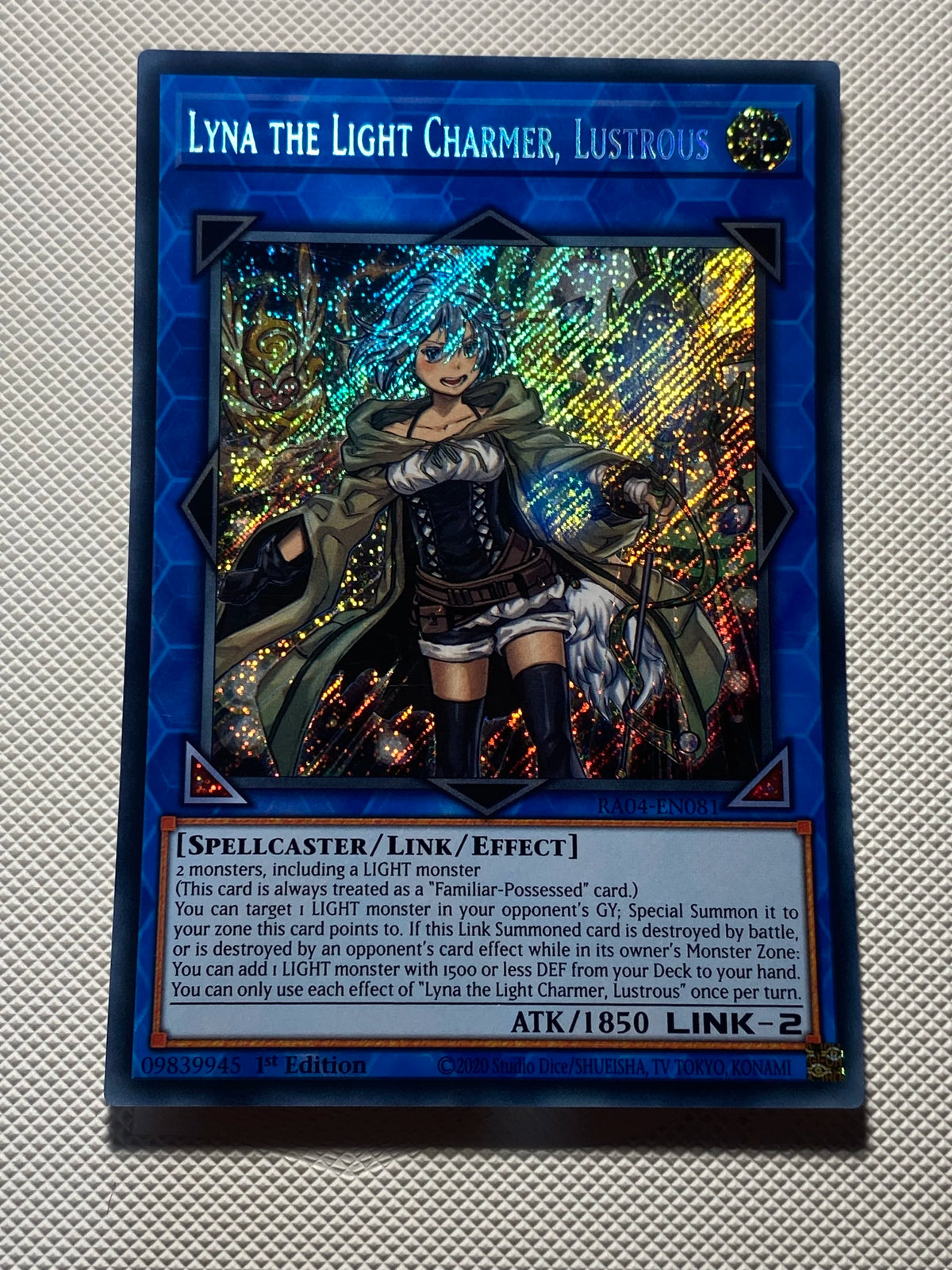 LYNA THE LIGHT CHARMER, LUSTROUS Secret Rare