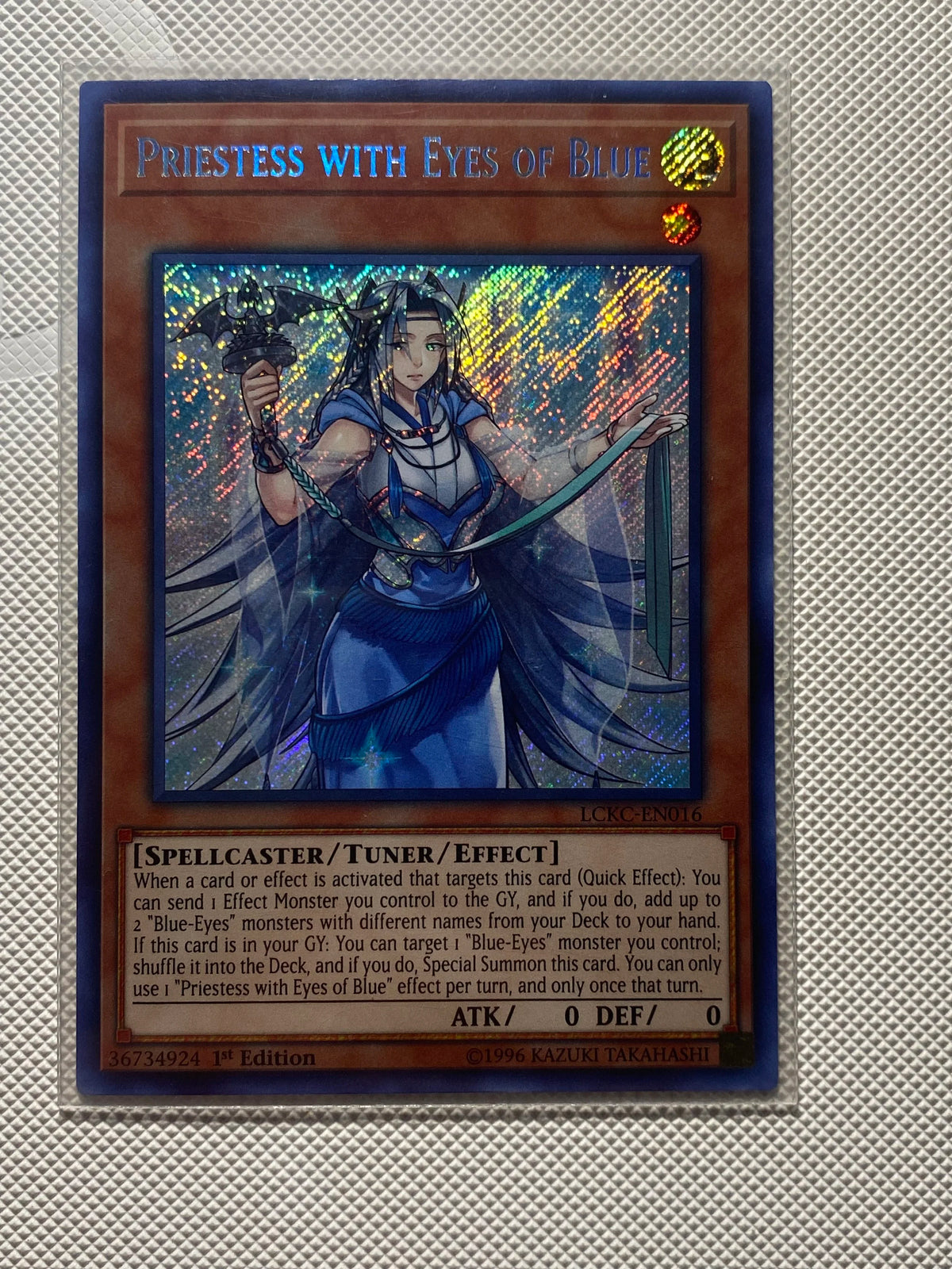 Priestess With Eyes OF Blue (american Print) Secret Rare